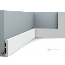 Напольный плинтус с гладким профилем Orac decor SX157