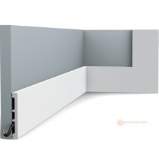 Напольный плинтус с гладким профилем Orac decor SX163