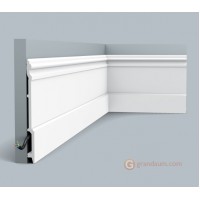 Напольный плинтус с гладким профилем Orac decor SX191
